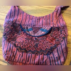 Boho Sling Bag Beautiful embroidery Reds black Gold. Med size bag. Clean no issu